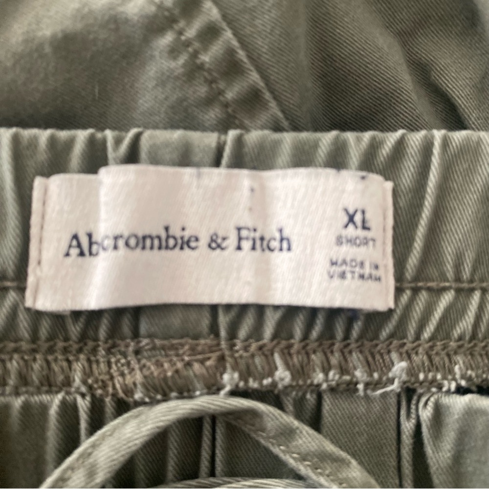 ABERCROMBIE & FITCH GREEN CROPPED BALLOON STYLE PANTS TIE WAIST SIZE XL - Picture 3 of 3